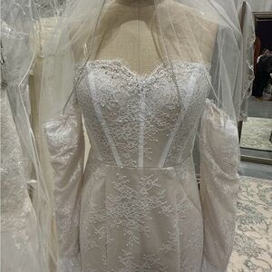 Elegant Lace Wedding Dress